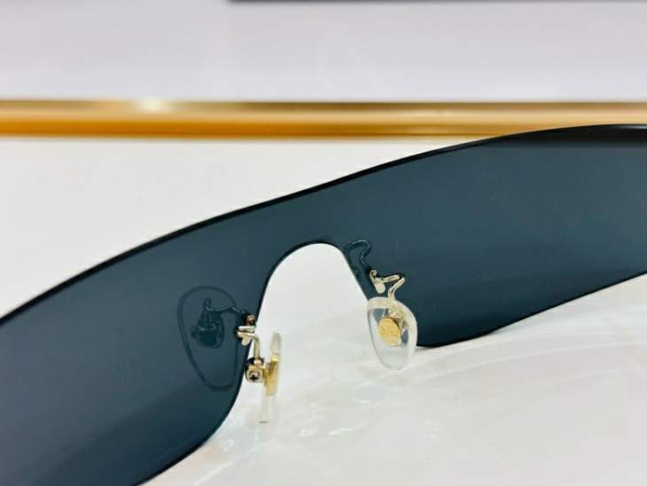 Picture of Chrome Hearts Sunglasses _SKUfw58025303fw